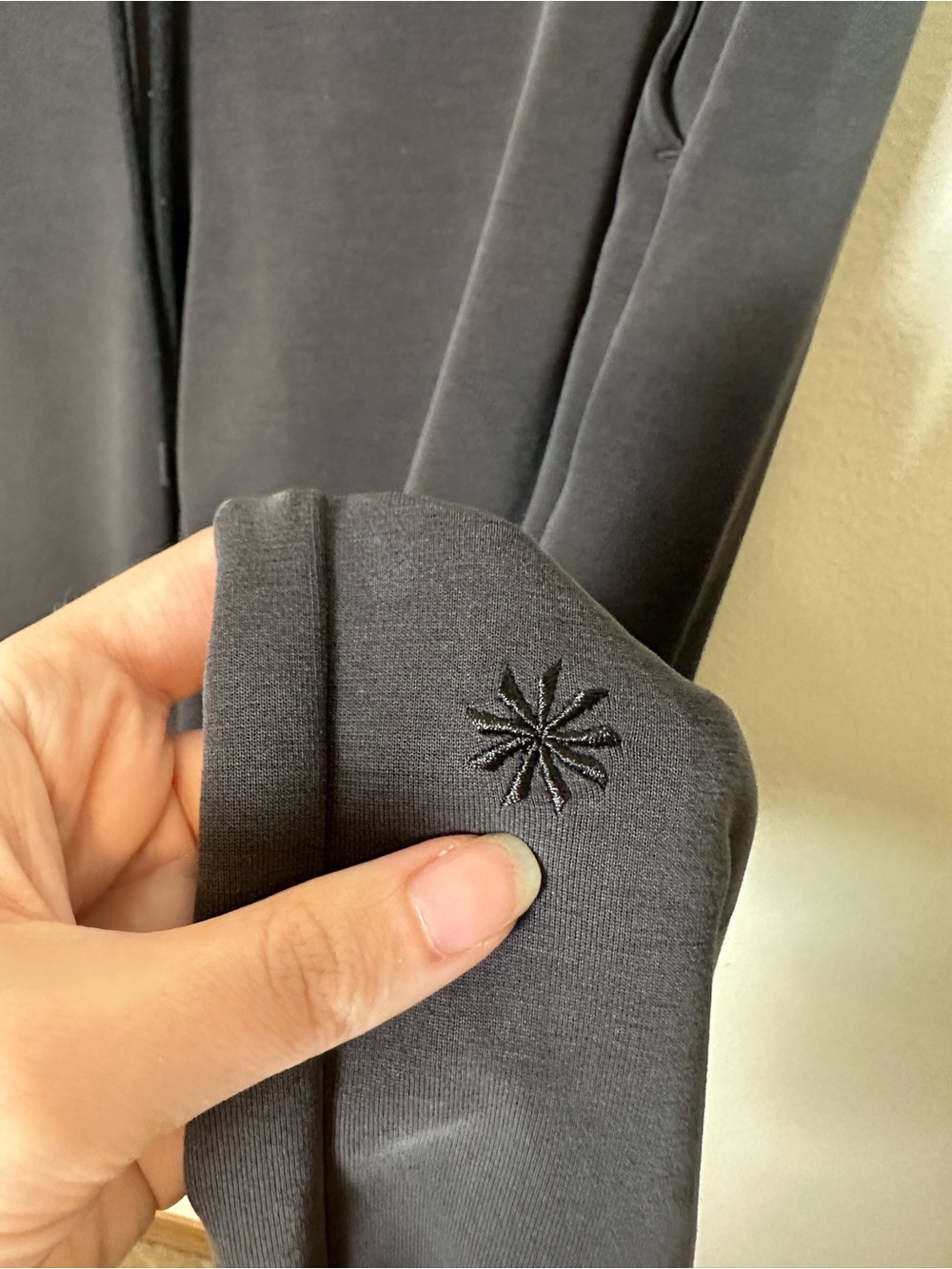 Athleta Seasoft Mid Rise Straight Leg Sweatpant Pant Washed Black Dark Grey M - Picture 6 of 10